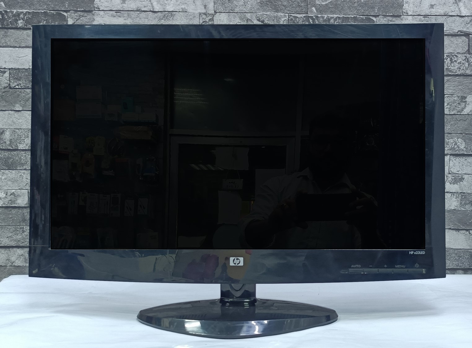HP X23LED 23 Inch Monitor (USED)